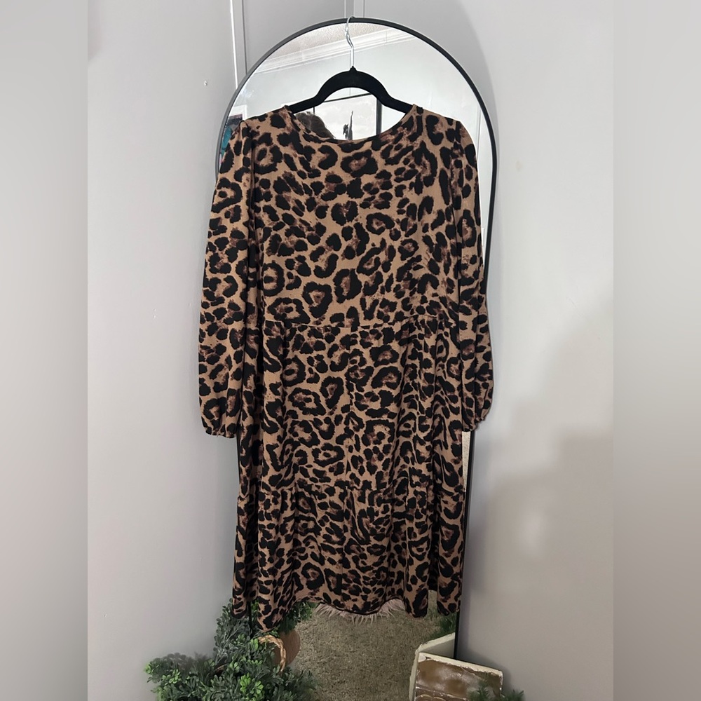 Leopard Print Long Sleeve Dress🐆 - Picture 6 of 7
